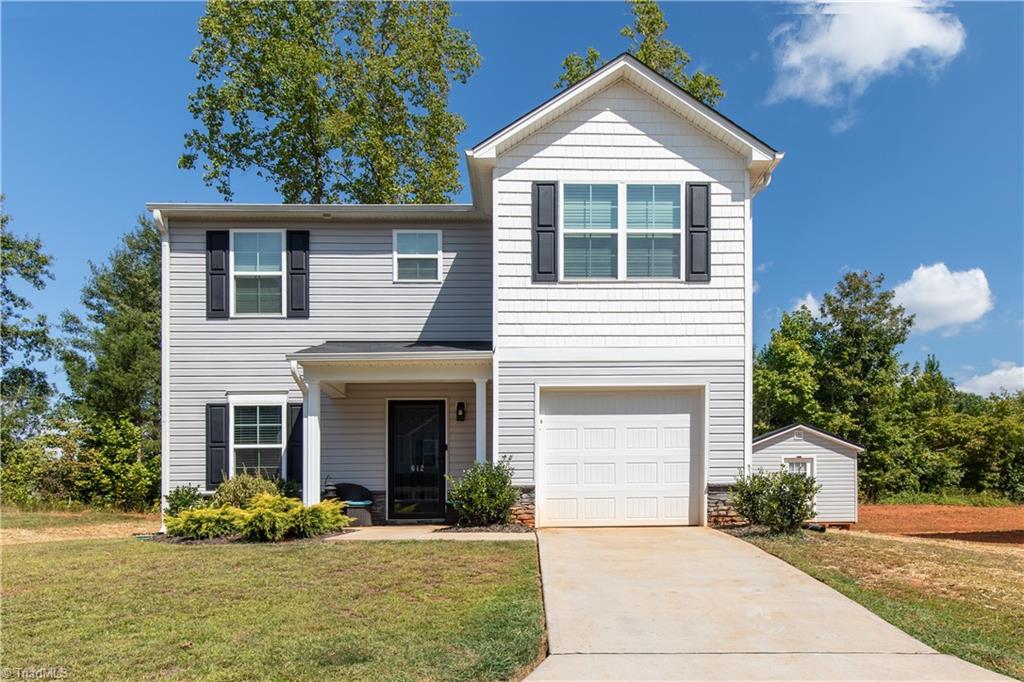 Quail Ln, Lexington, NC 27292
