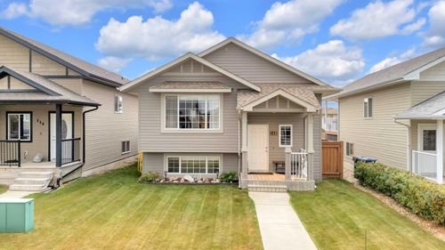 148 Bowman Cir, Sylvan Lake, AB, T4S0H8 | Card Image