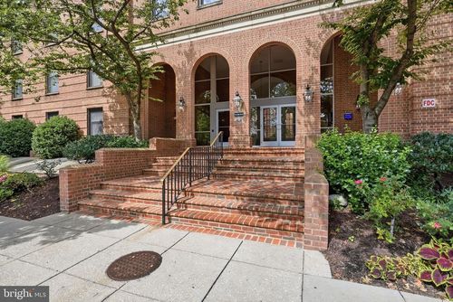 114-2828 Wisconsin Ave Nw, WASHINGTON, DC, 20007-4713 | Card Image