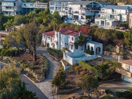 482 High Dr, Laguna Beach, CA, 92651-1833 | Card Image