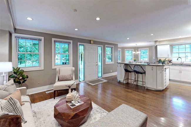 14 Duffin St, House other with 3 bedrooms, 3 bathrooms and 7 parking in Ajax ON | Image 5