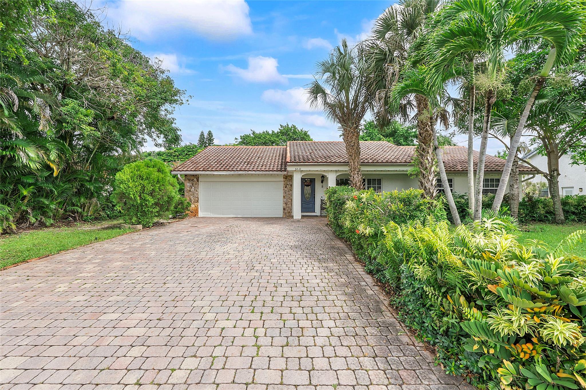 3rd Pl, Coral Springs, FL 33071
