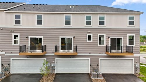 1523 Traverse Pt, Saint Paul, MN, 55122 | Card Image