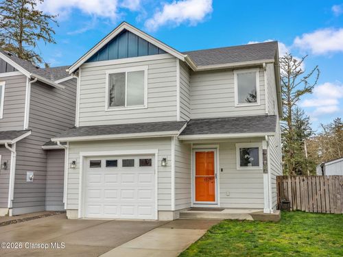 15 Nw 6th Pl, Warrenton, OR, 97146-9698 | Card Image