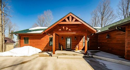 176 Sunset Shores Rd, Iron River, MI, 49935-8324 | Card Image