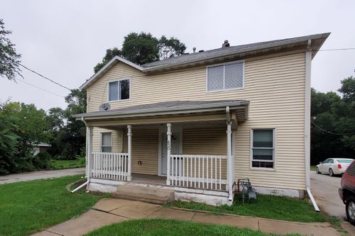 1-830 Richards St, Joliet, IL, 60433-2481 | Card Image