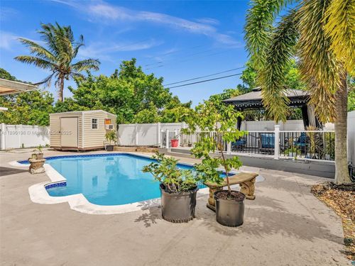 3380 46th Ave, Lauderdale Lakes, FL, 33319-5750 | Card Image