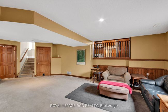 31 Cottonwood Dr, House other with 3 bedrooms, 2 bathrooms and 4 parking in Saint Thomas ON | Image 13