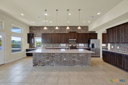 2895 Vista Pkwy, New Braunfels, TX, 78130-7077 | Card Image