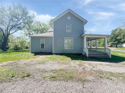 607 Maple Street, House other with 4 bedrooms, 2 bathrooms and null parking in Lathrop MO | Image 2