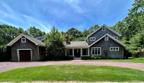 6 Summit Ave, East Hampton, NY, 11937-4802 | Card Image