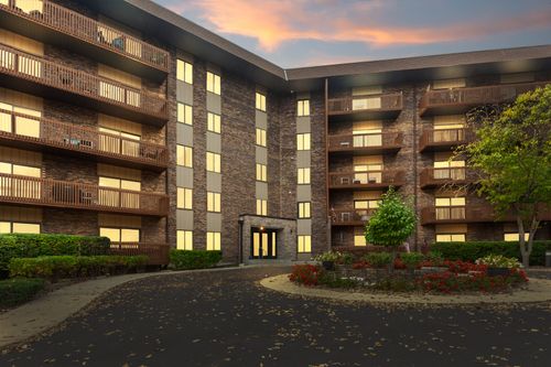 apt-514-120 Lakeview Dr, Bloomingdale, IL, 60108-1142 | Card Image