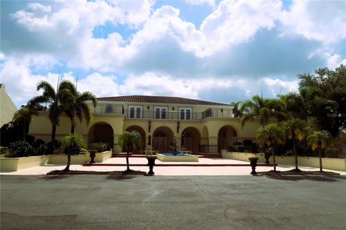 24c-6101 34th St W, BRADENTON, FL, 34210-3747 | Card Image