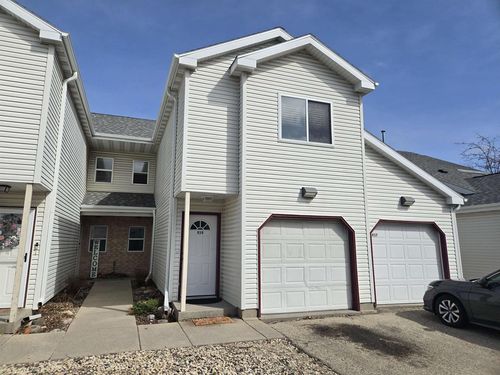 939 Rockefeller Ln, Madison, WI, 53704-7860 | Card Image
