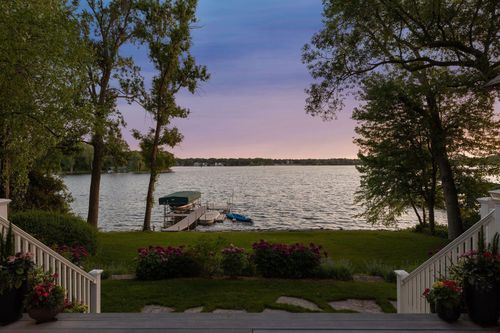 2612 Crosby Rd, Wayzata, MN, 55391-2320 | Card Image