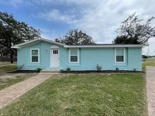apt-7-1300 N Live Oak St, Rockport, TX, 78382-3046 | Card Image