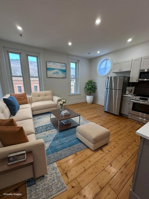 apt-11-4 Elliot St, Brattleboro, VT, 05301-3234 | Card Image