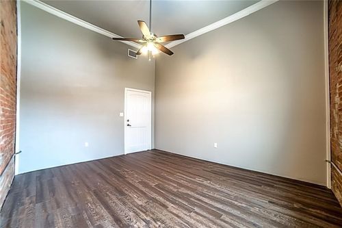 205-142 S Main St, Van Alstyne, TX, 75495-3452 | Card Image