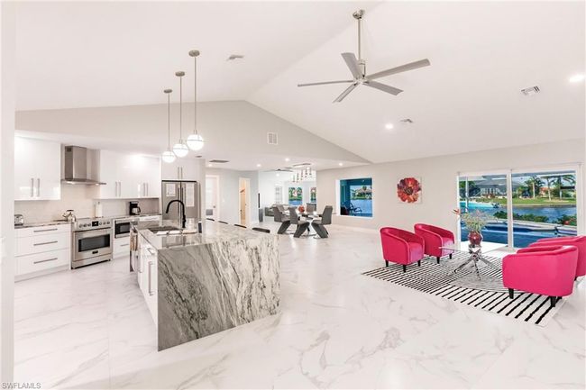 261 Venezia Ct, House other with 3 bedrooms, 4 bathrooms and 2 parking in PUNTA GORDA FL | Image 6