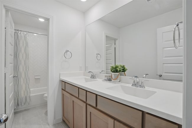 Upstairs bath with dual sinks | Image 17