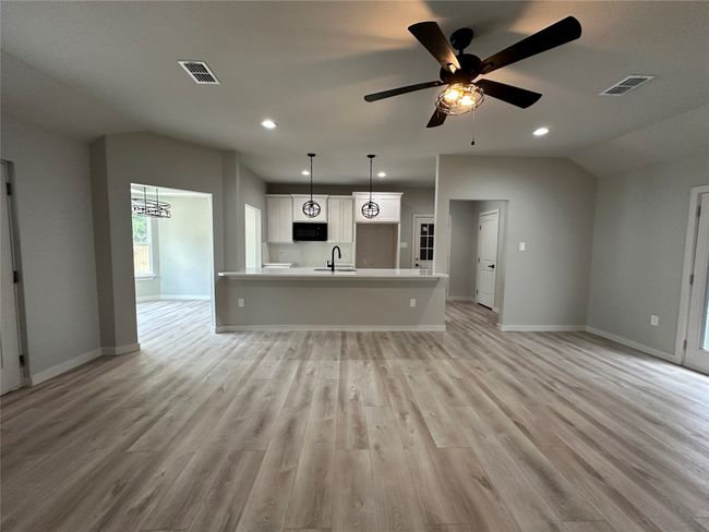317 N Clark St, House other with 3 bedrooms, 2 bathrooms and null parking in Comanche TX | Image 13