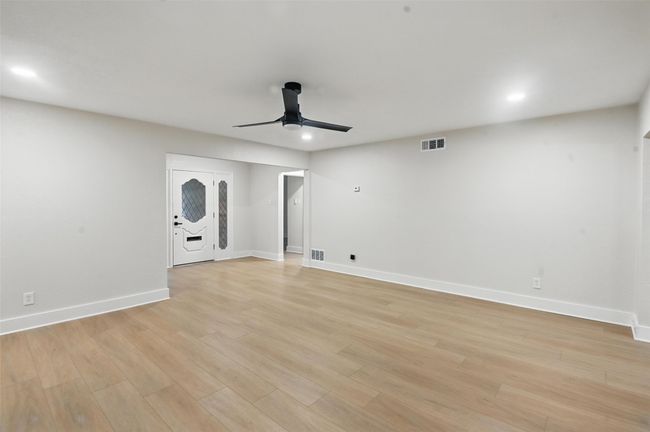 7716 La Risa Dr, House other with 4 bedrooms, 4 bathrooms and null parking in Dallas TX | Image 4