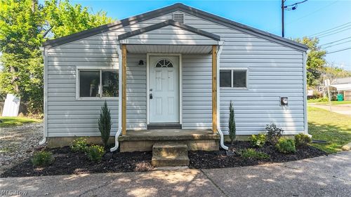 a-2111A Stella Ct, Parkersburg, WV, 26104 | Card Image