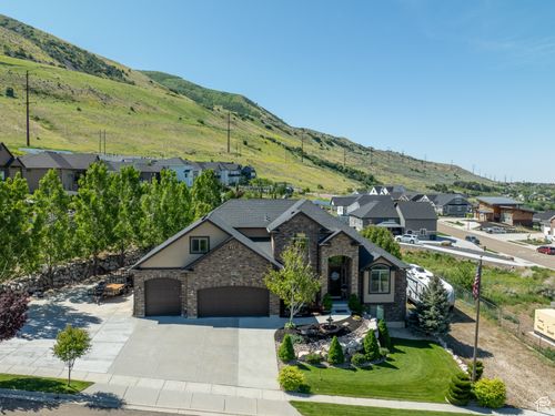 39 E 1800 S, Perry, UT, 84302-5603 | Card Image