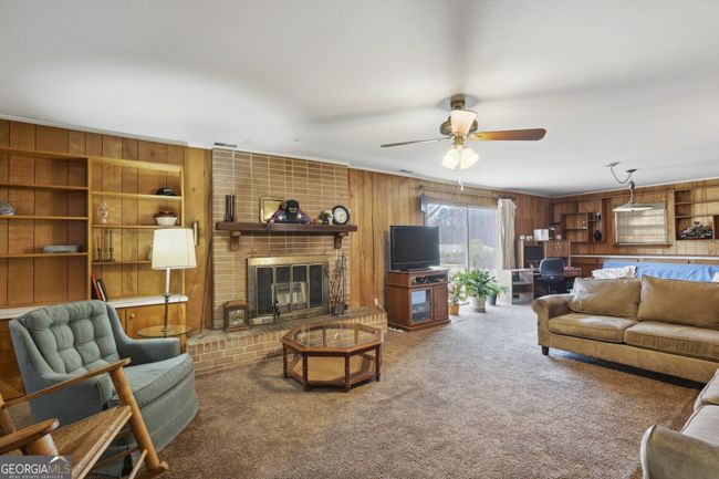 4297 Chamblee Dunwoody Rd, House other with 4 bedrooms, 3 bathrooms and null parking in Chamblee GA | Image 4