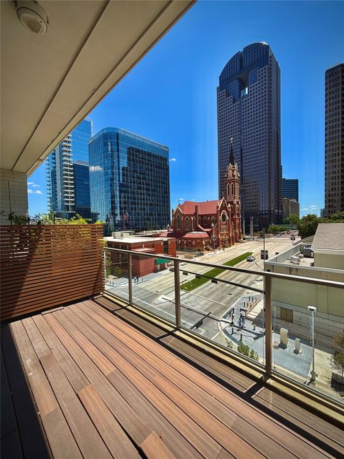 502-1801 N Pearl St, Dallas, TX, 75201-2895 | Card Image