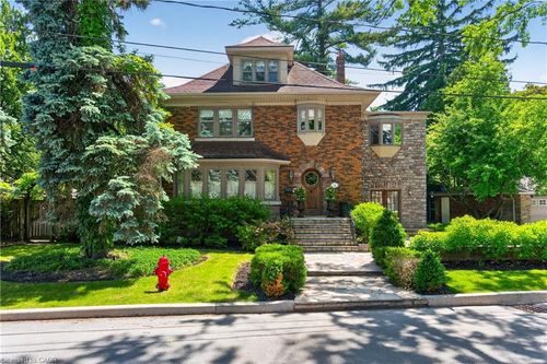 74 Oak Knoll Dr, Hamilton, ON, L8S4C4 | Card Image