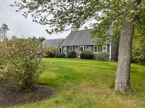 7 Bisbee Dr, Carver, MA, 02330-1438 | Card Image