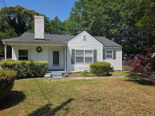 140 W Circle Ct, Fayetteville, NC, 28301-3877 | Card Image