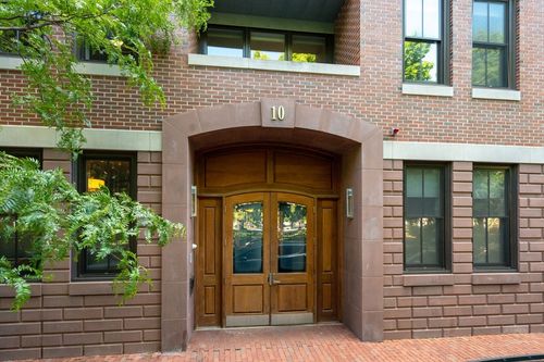 103-10 St George Street, Boston, MA, 02118 | Card Image