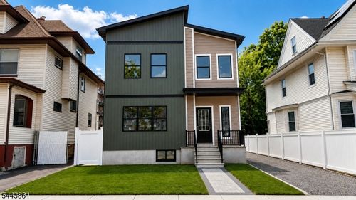 21 Hampton Ter, East Orange, NJ, 07018-1504 | Card Image