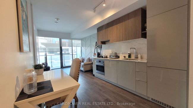 607 - 161 Roehampton Ave, Condo with 2 bedrooms, 1 bathrooms and null parking in Toronto ON | Image 7
