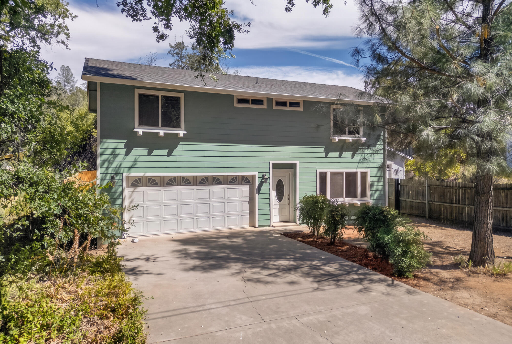 Residential in Shasta Lake