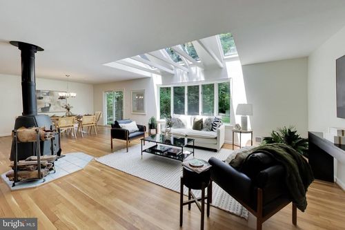 4 Orchard Way N, ROCKVILLE, MD, 20854-6128 | Card Image