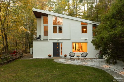 636 Zena Rd, Woodstock, NY, 12498-2413 | Card Image