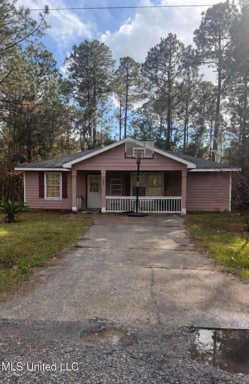 6125 E Madison St, Bay Saint Louis, MS, 39520-8236 | Card Image