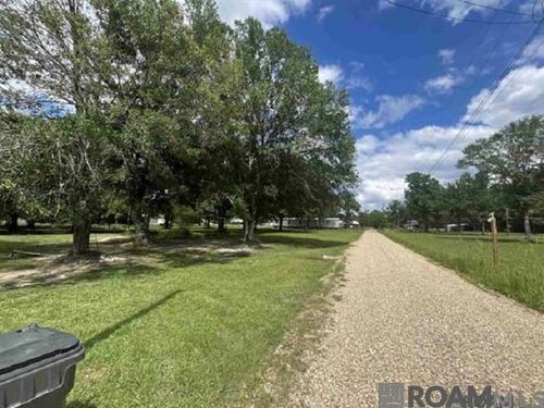 15265 Penalber Rd, Maurepas, LA, 70449-5916 | Card Image