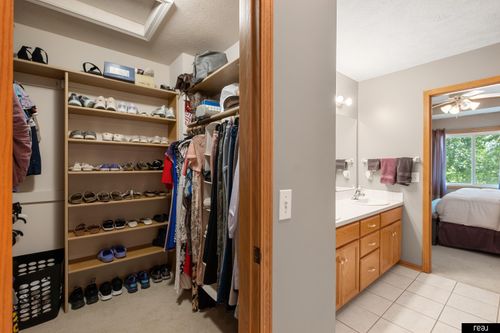 11611 Ridgeview Cir, Bellevue, NE, 68133-2715 | Card Image