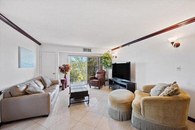 APT-402 - 4505 S Ocean Blvd, Condo with 2 bedrooms, 2 bathrooms and null parking in Highland Beach FL | Image 10