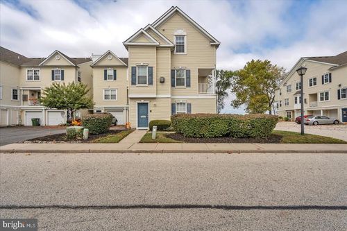 5606 Riverfront Dr, PALMYRA, NJ, 08065-2145 | Card Image