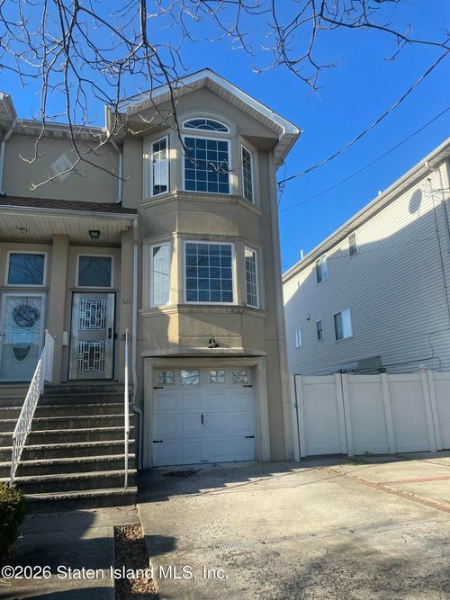 321 Olympia Blvd, Staten Island, NY, 10305-4233 | Card Image