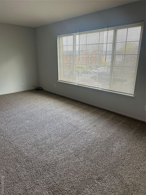 apt-202-25300 Shiawassee Cir, Southfield, MI, 48033-3850 | Card Image