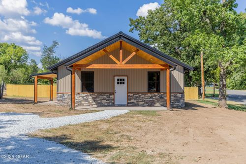 124 N Ozark Trl, Goodman, MO, 64843-9727 | Card Image