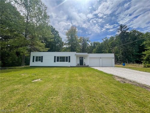 1190 Riverside Drive, Painesville Township, OH, 44077 | Card Image