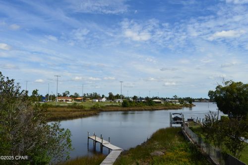 533 S Berthe Ave, Panama City, FL, 32404-8402 | Card Image