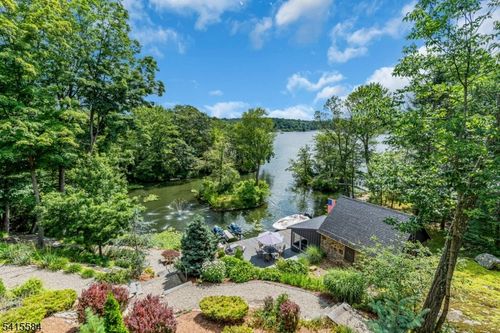 29 Air Castle Isle, Andover, NJ, 07821 | Card Image